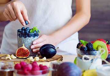 How to Incorporate Mindful Eating Into Your Daily Routine 